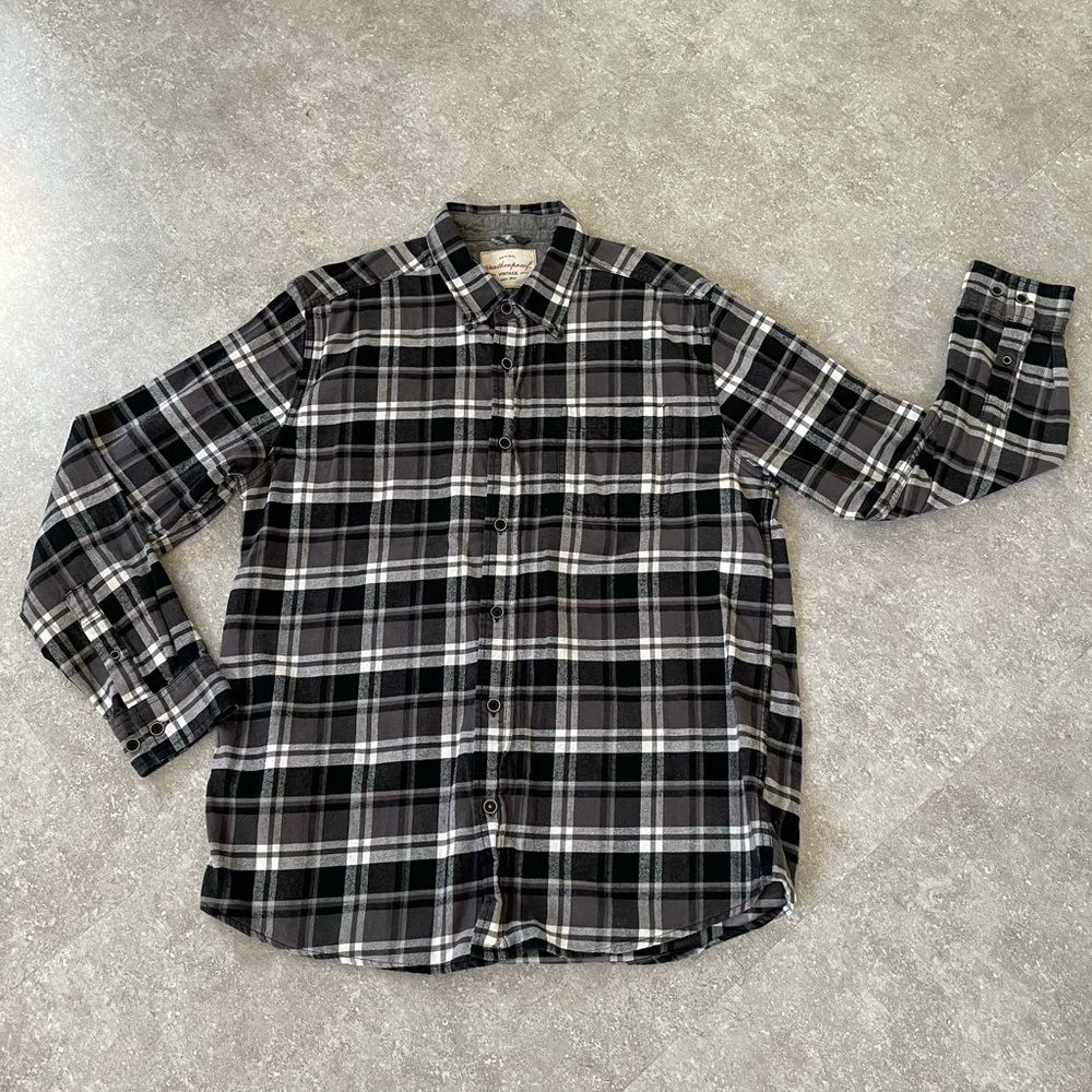 Men’s long sleeve flannel shirt